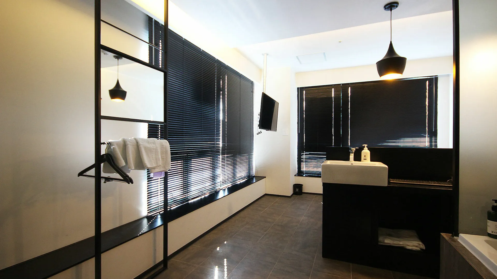 Mini Hotel May Nampo Busan 2*,  South Korea