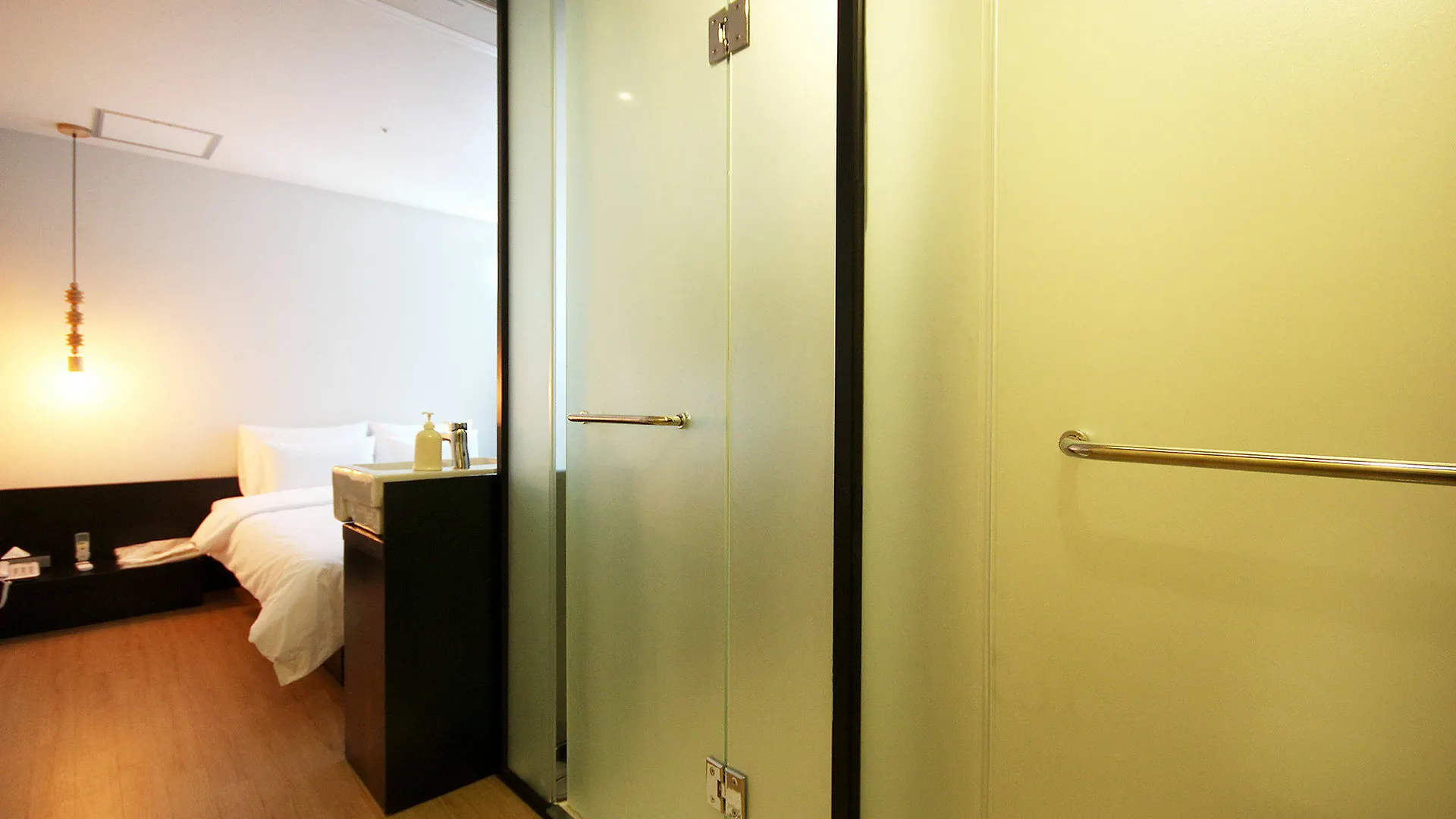 Mini Hotel May Nampo Busan South Korea