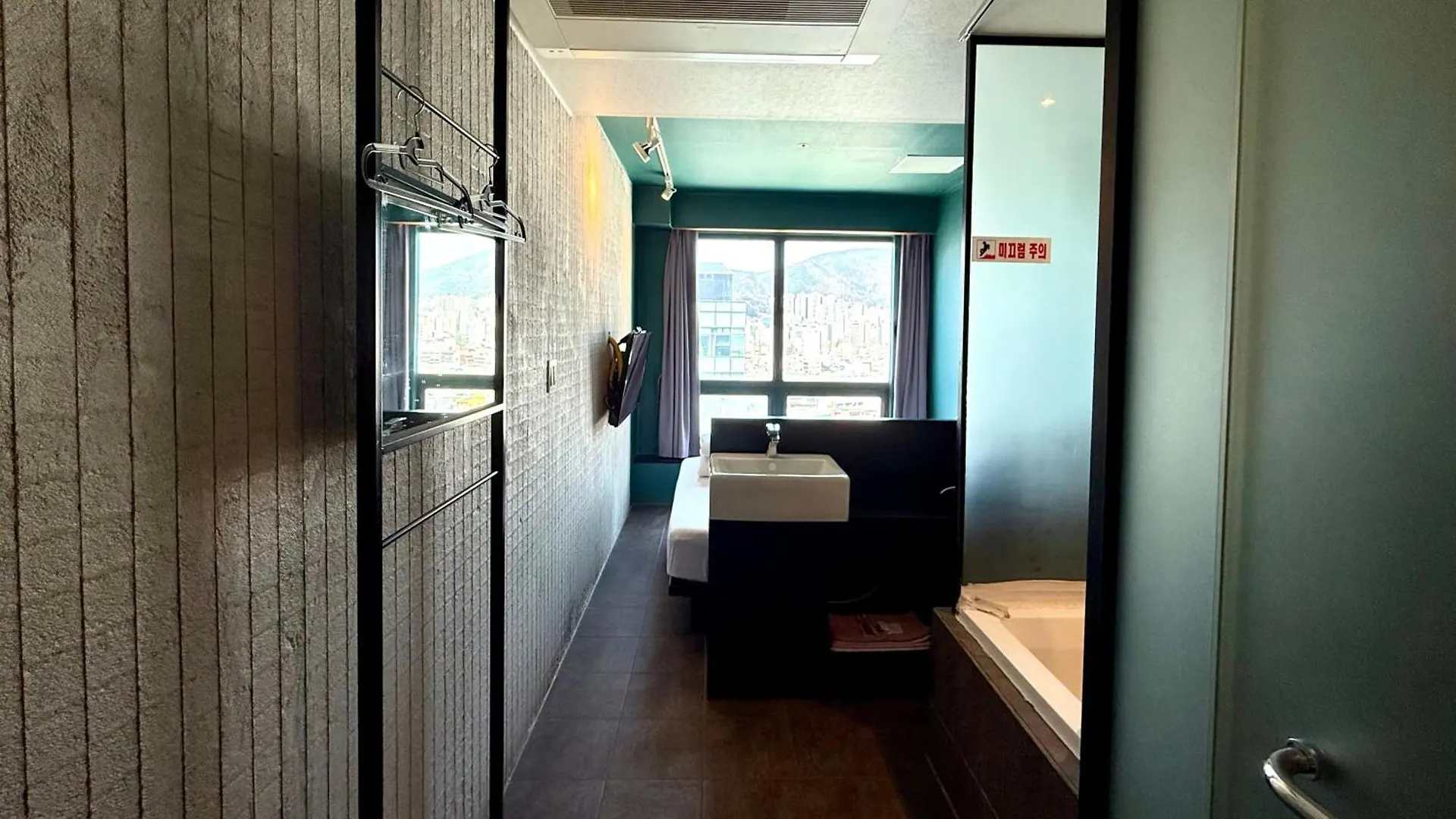 **  Mini Hotel May Nampo Busan South Korea