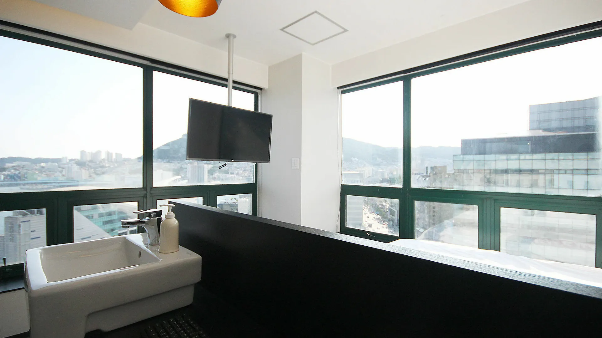Mini Hotel May Nampo Busan 2*,  South Korea